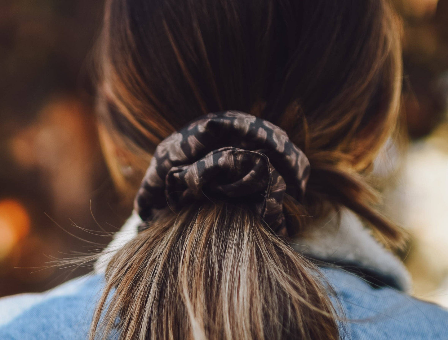Western Saddle in Arena Brown Scrunchie