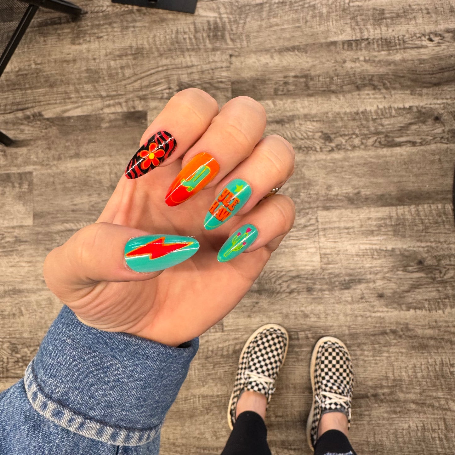 Southwest Glo Glue / Press On Nails