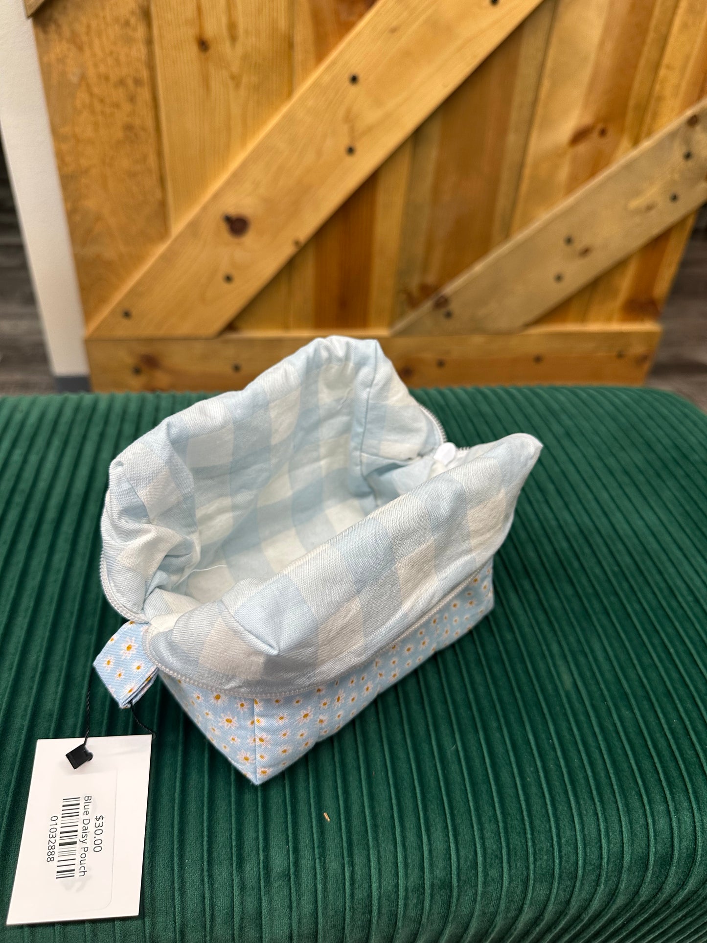 Blue Daisy Pouch