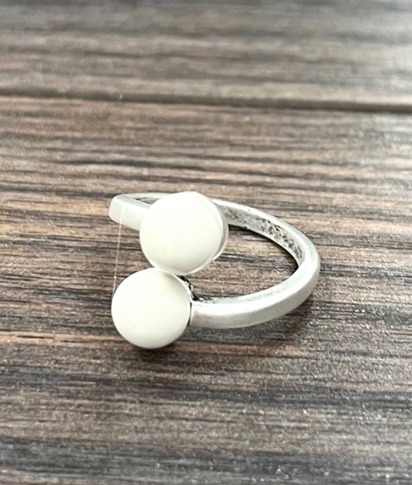 Round White Turquoise, Brass Adjustable Rings