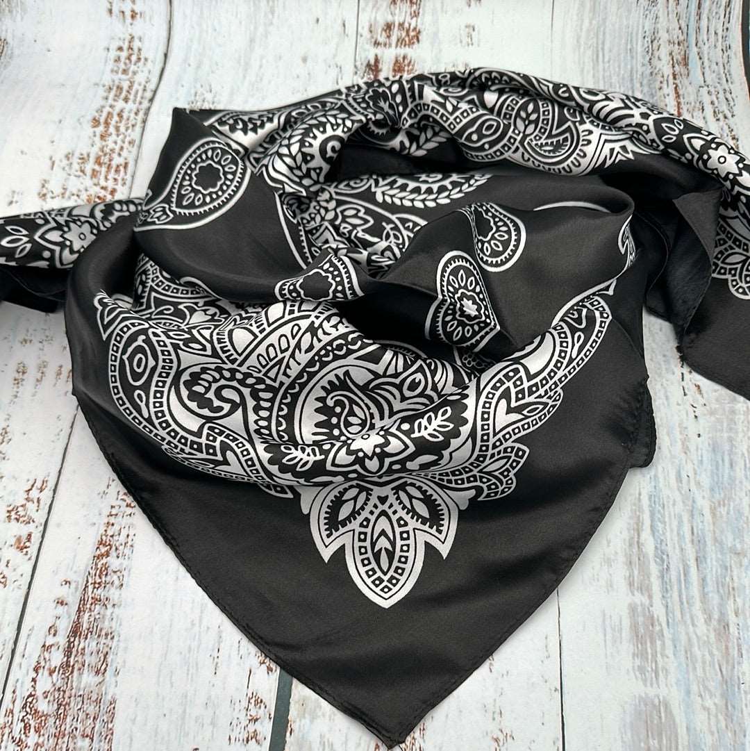 Black Paisley New