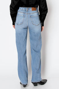 HR Straight Jeans