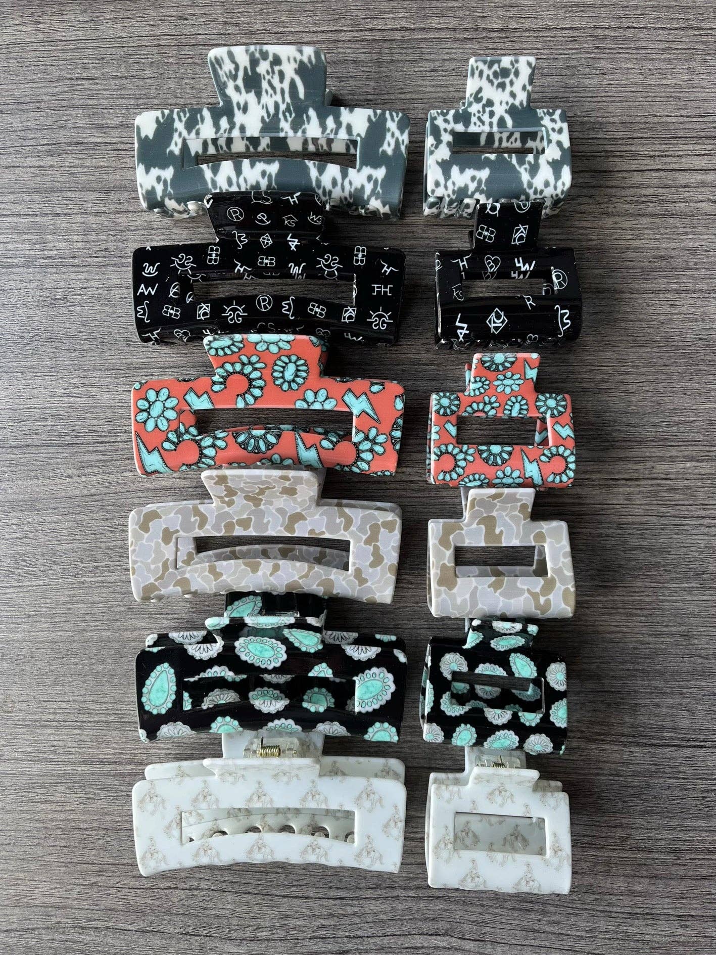 Small Black Concho Clip