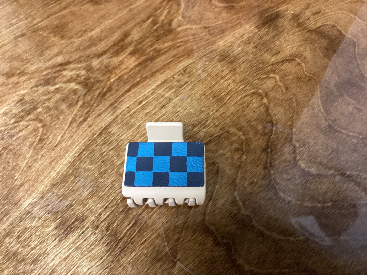 Checkered Turquoise Claw Clip