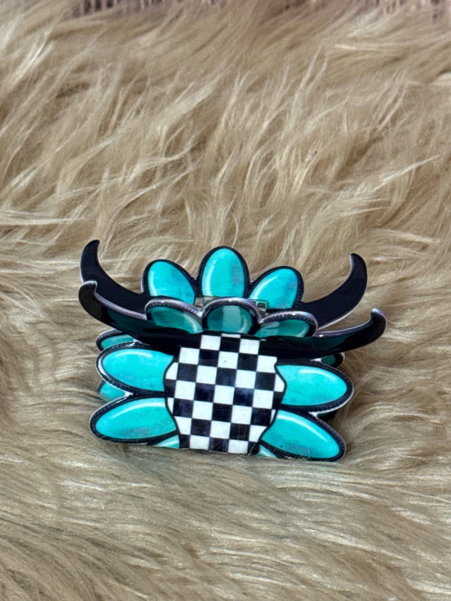 Checkered Bullskull Claw Clip