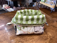 Garden Chicken Pouch White