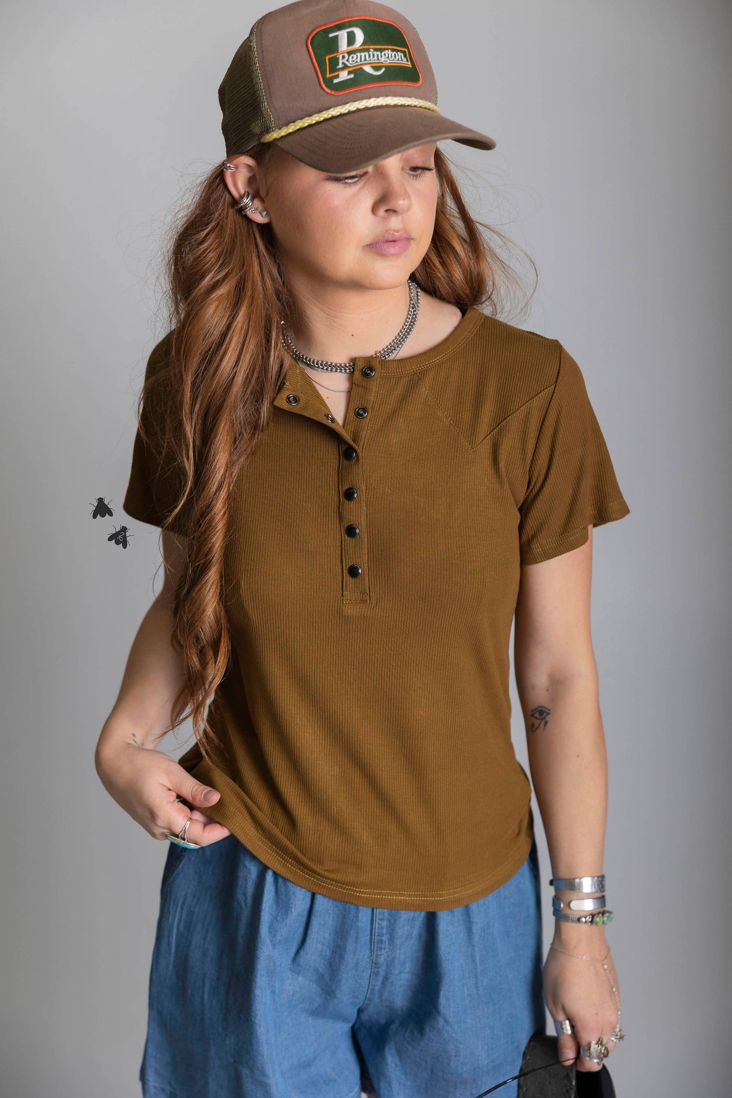 Yoakum Tee