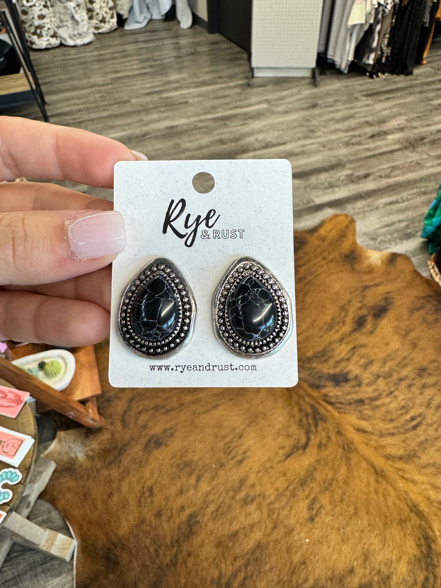 Black Teardrop  Earrings