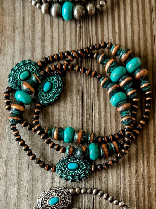 Navajo Pearl Bracelet Patina Conch