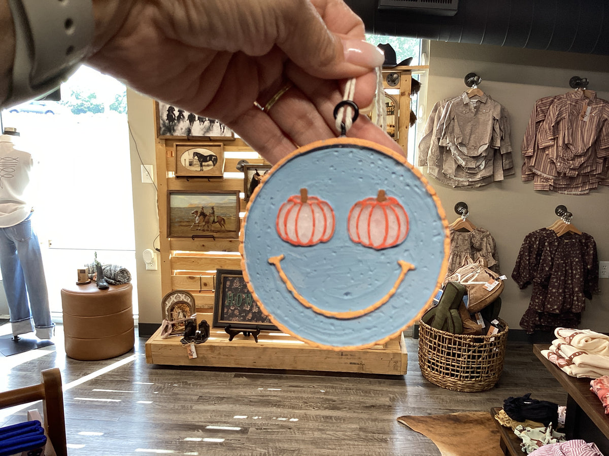 Pumpkin Smiley Freshie