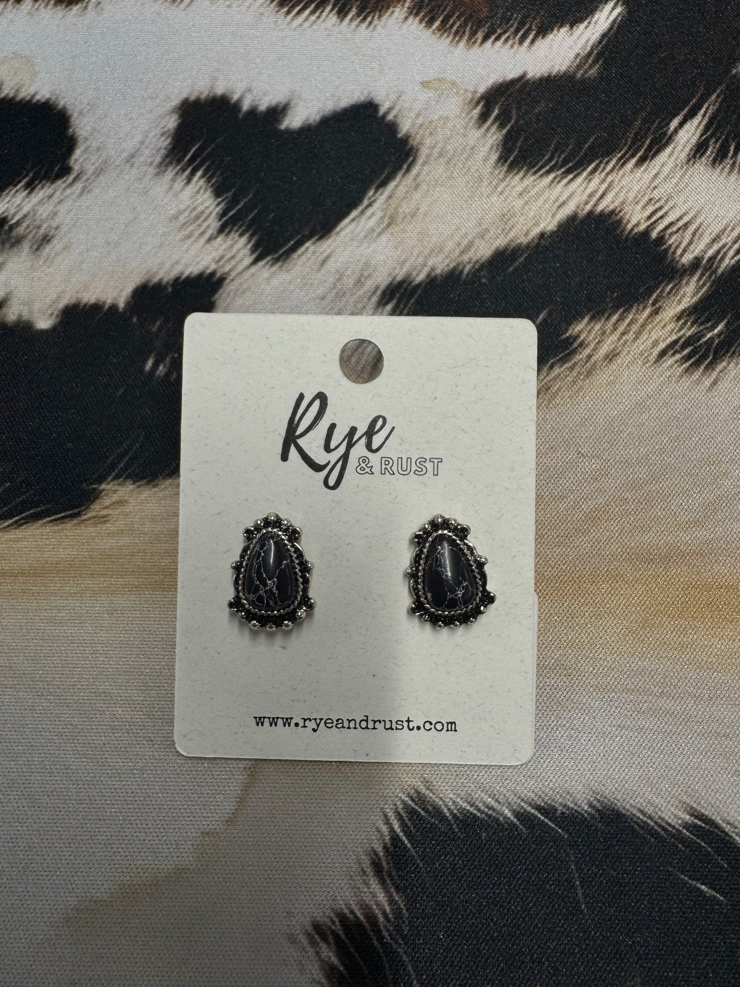 Almond Decorative Black Stud