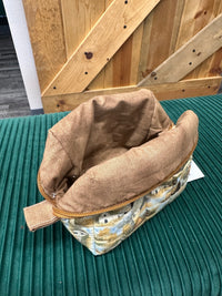 Old Farm Pouch
