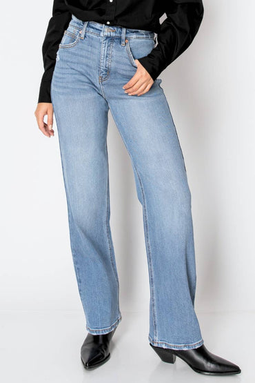 HR Straight Jeans