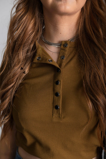 Yoakum Tee